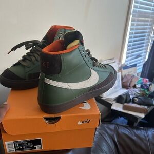 Nike Olive Green and Black High-Tops